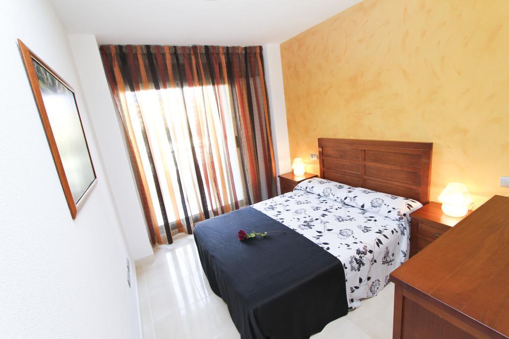 Apartamento J Tramuntana Planet Costa Dorada Salou Habitación foto