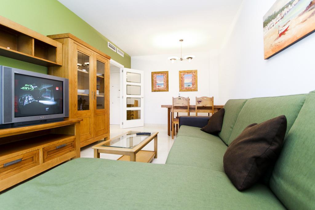 Apartamento J Tramuntana Planet Costa Dorada Salou Habitación foto