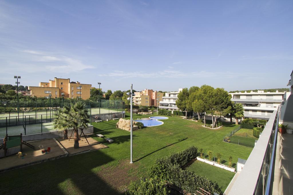 Apartamento J Tramuntana Planet Costa Dorada Salou Habitación foto